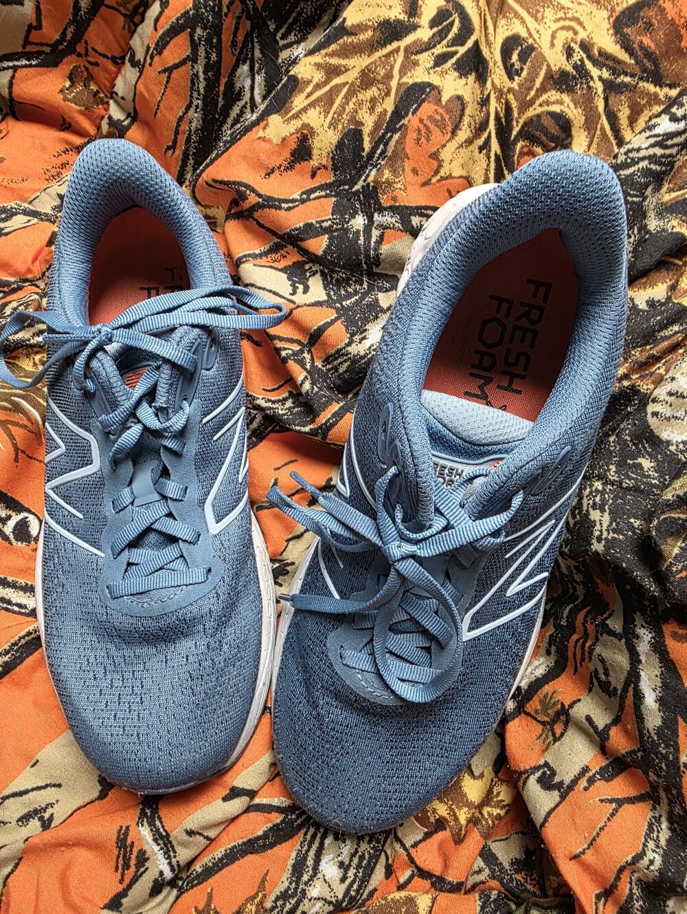 New Balancr Sneakers